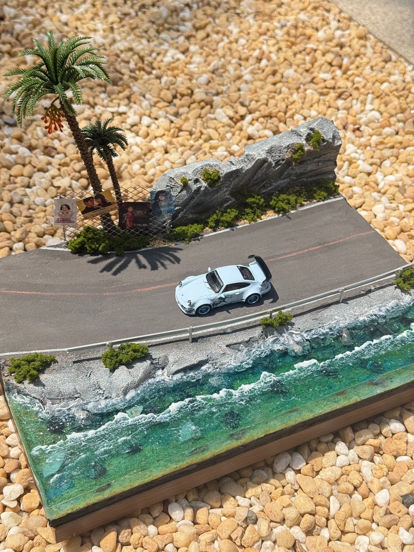 1:64 Scale Coastal Highway Diorama, Handmade Miniature Beach Road Scene for Diecast Car Display Base