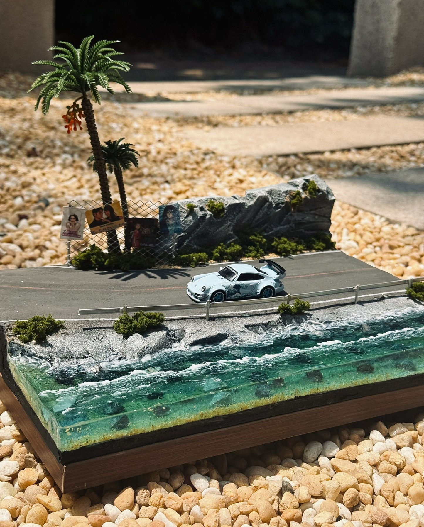 1:64 Scale Coastal Highway Diorama, Handmade Miniature Beach Road Scene for Diecast Car Display Base